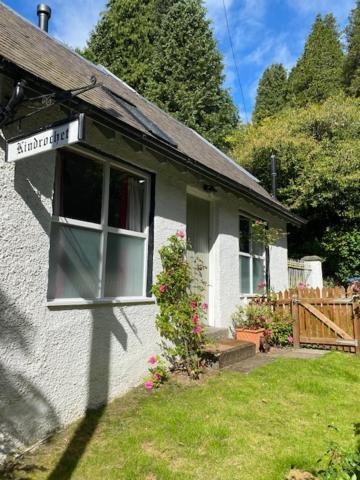Cobbler'S Cottage At Kindrochet, Strathtay Питлохри Экстерьер фото